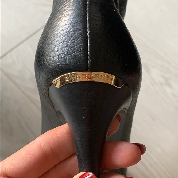 Burberry peep toe heels ( size 9 ) - Picture 6 of 8